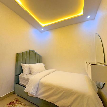 Veluxa - Luxury Holiday Homes - Centric Flat Tangeri Esterno foto