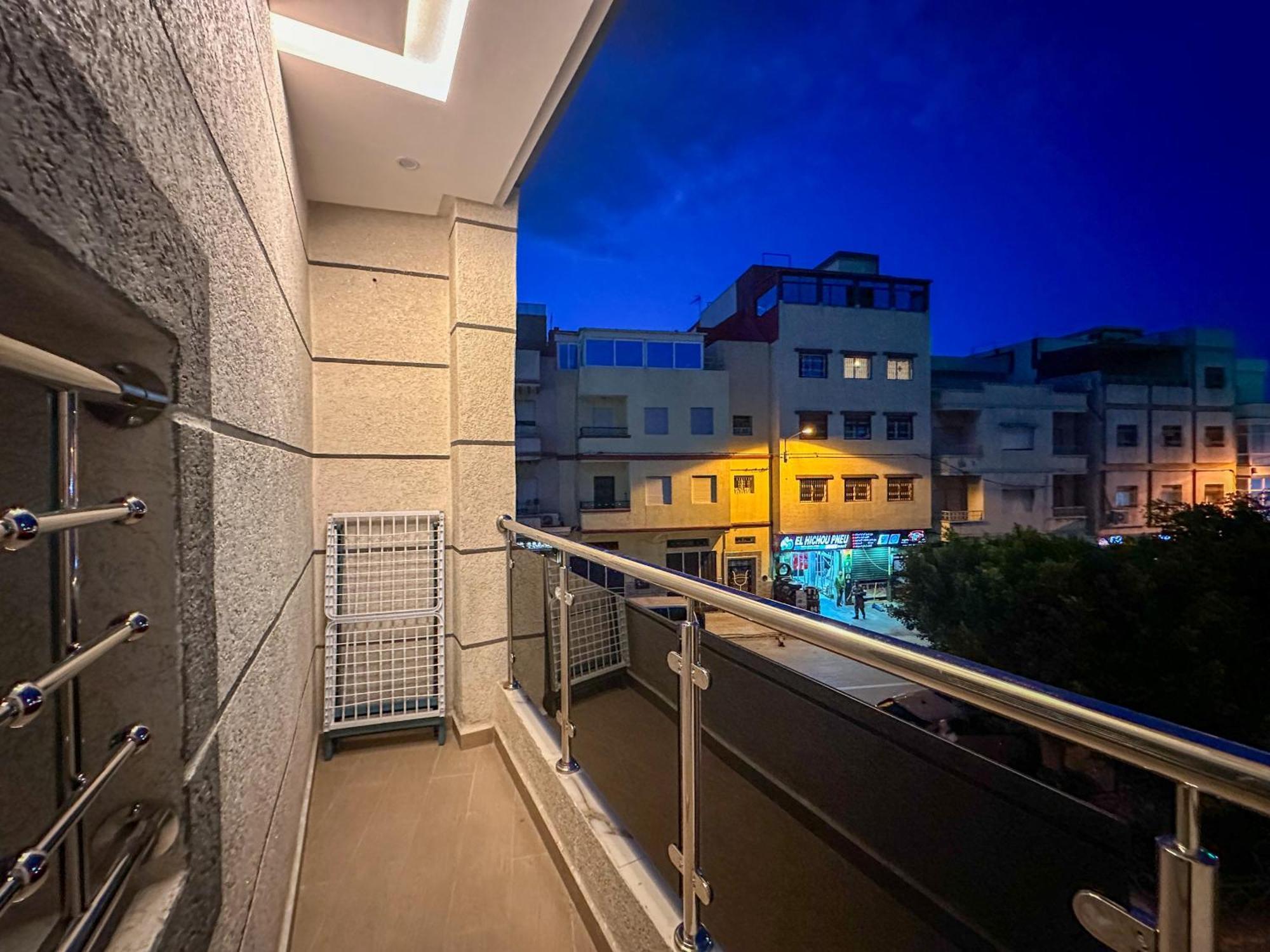 Veluxa - Luxury Holiday Homes - Centric Flat Tangeri Esterno foto