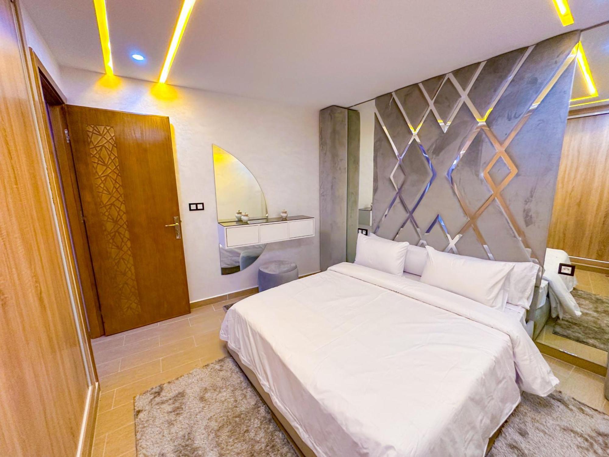 Veluxa - Luxury Holiday Homes - Centric Flat Tangeri Esterno foto