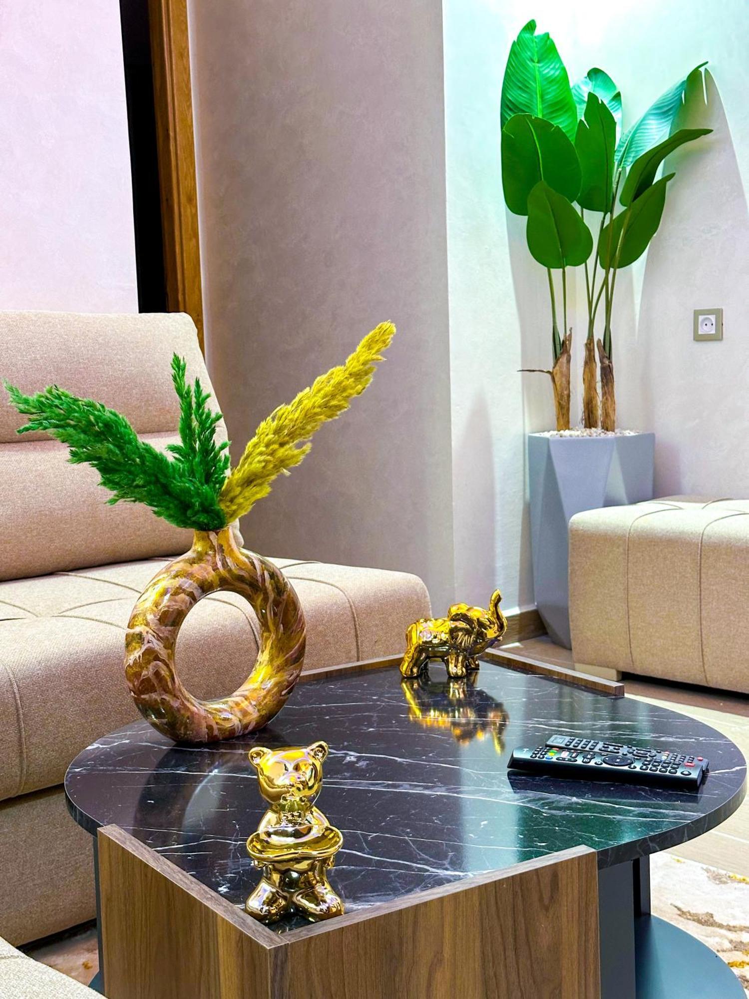 Veluxa - Luxury Holiday Homes - Centric Flat Tangeri Esterno foto