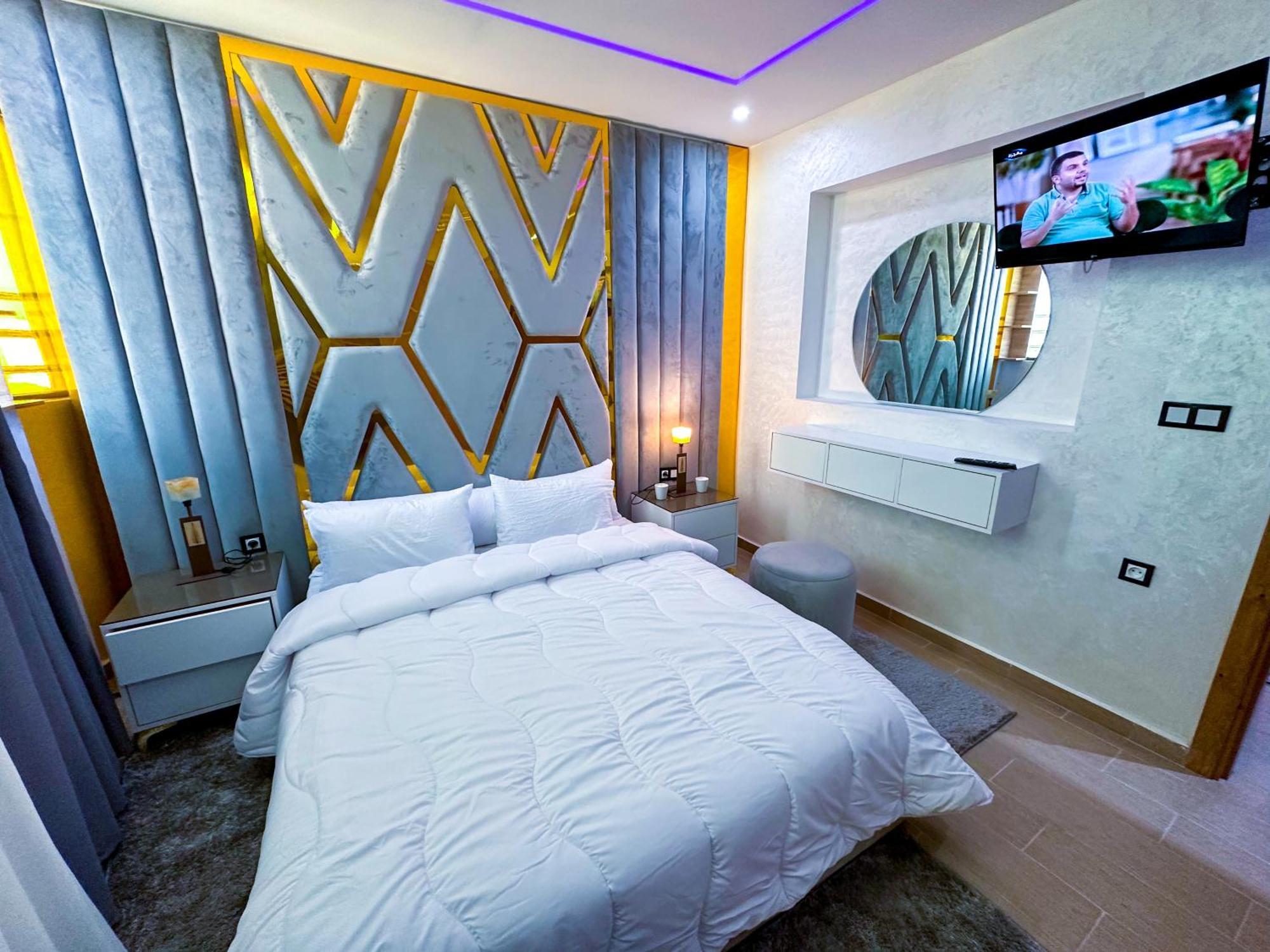 Veluxa - Luxury Holiday Homes - Centric Flat Tangeri Esterno foto