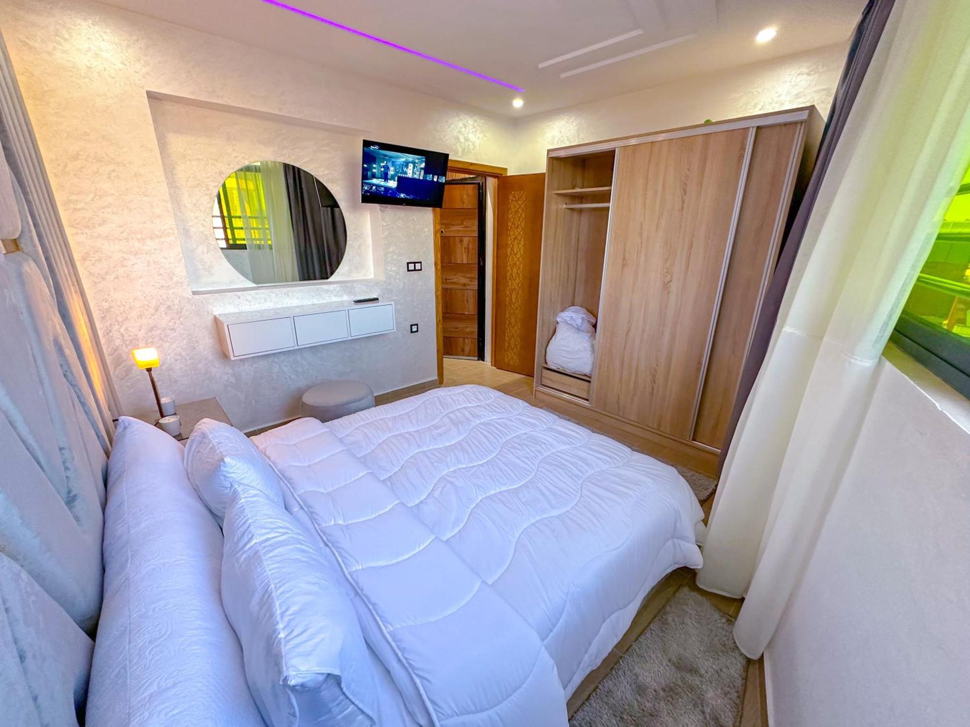 Veluxa - Luxury Holiday Homes - Centric Flat Tangeri Esterno foto