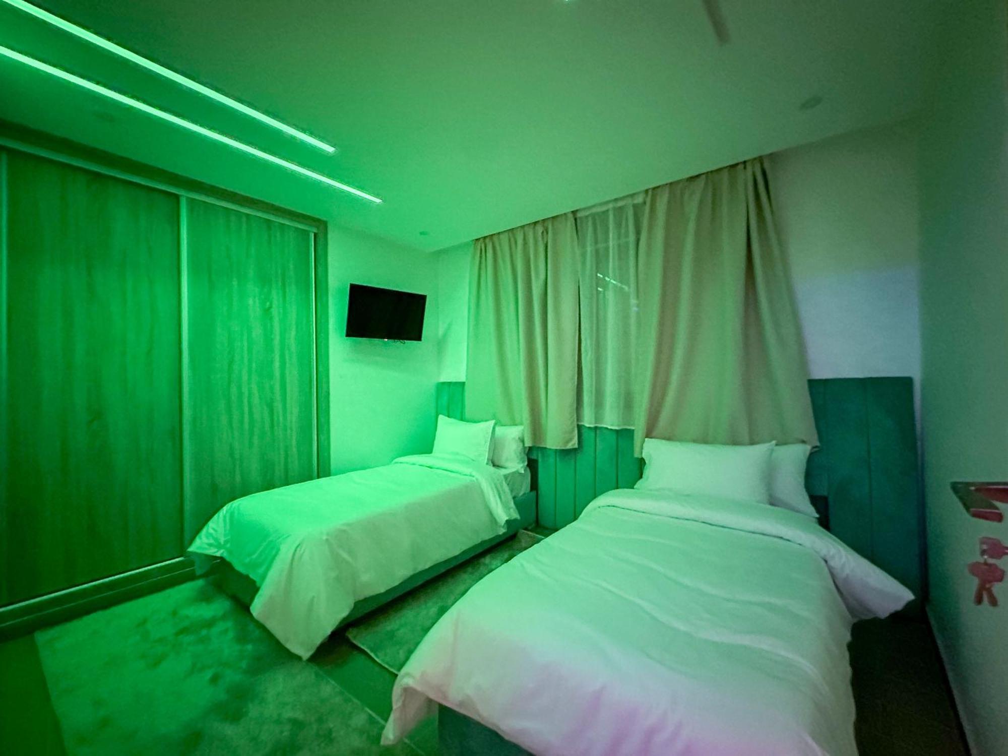 Veluxa - Luxury Holiday Homes - Centric Flat Tangeri Esterno foto