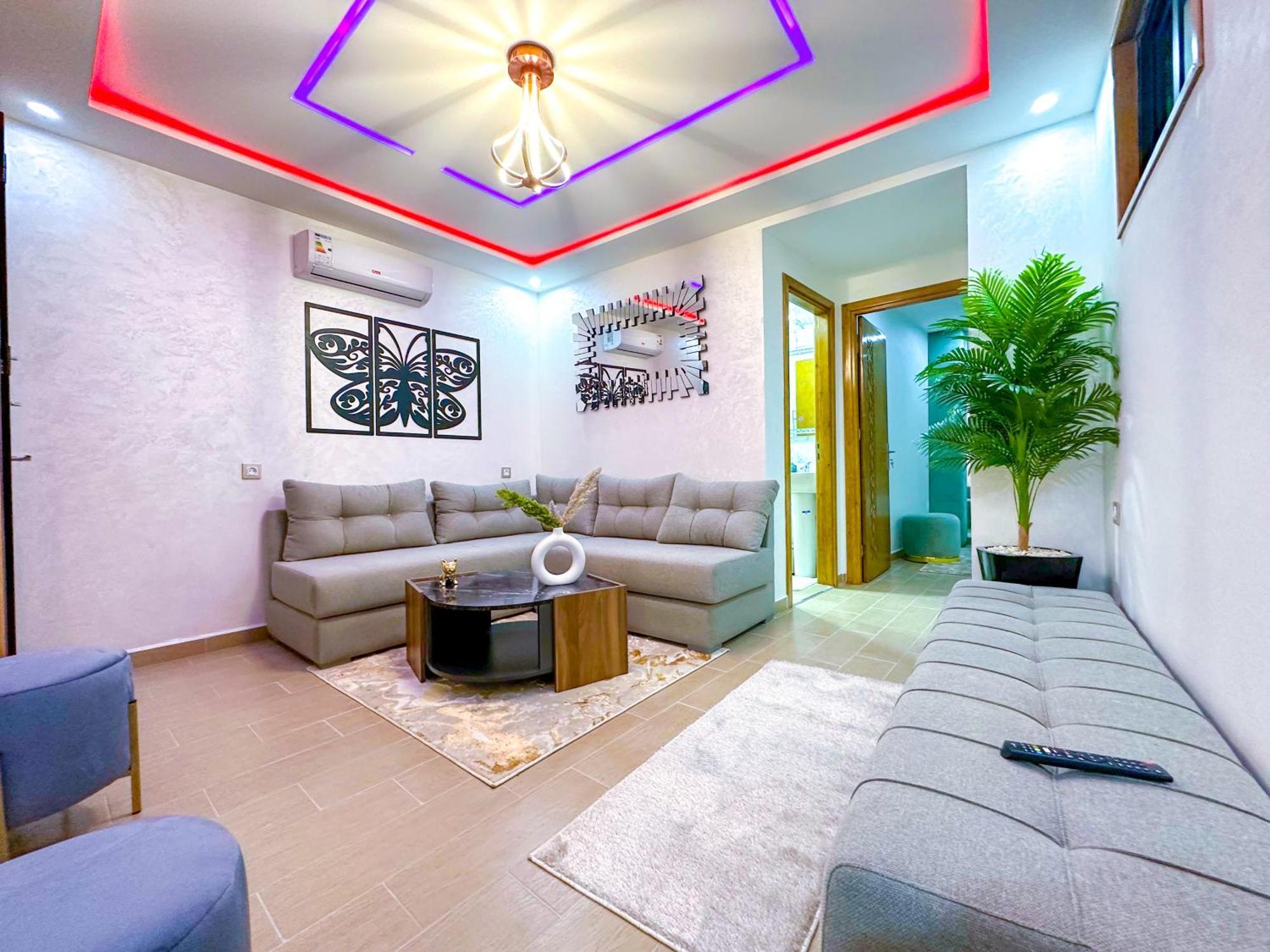 Veluxa - Luxury Holiday Homes - Centric Flat Tangeri Esterno foto